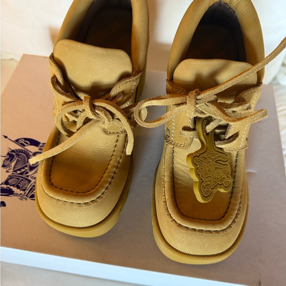 Burberry stride Loafers size EU 36.5 - Picture 6 of 9